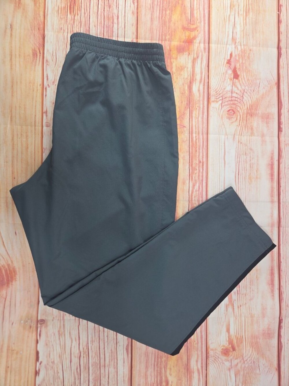 Under Armour Loose Fit Gray Athletic Track Pants XL